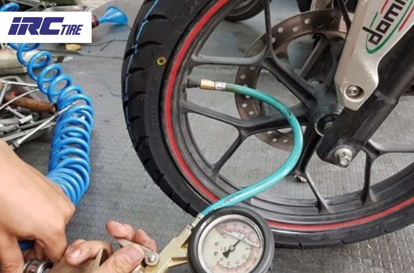 Bao lâu thì bơm lốp xe máy 1 lần? - Trước khi bắt đầu chuyến đi xa