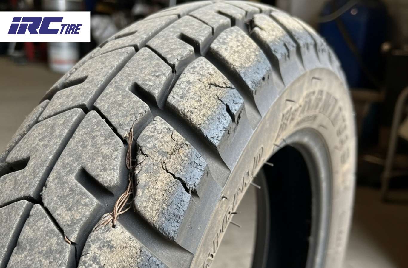 Những dấu hiệu nên thay lốp mới cho xe NVX