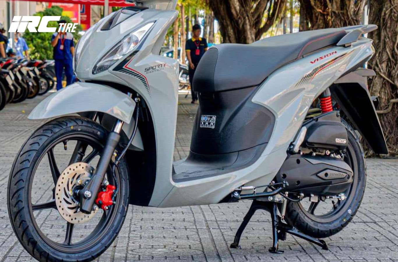 Bánh xe Vision có săm không?