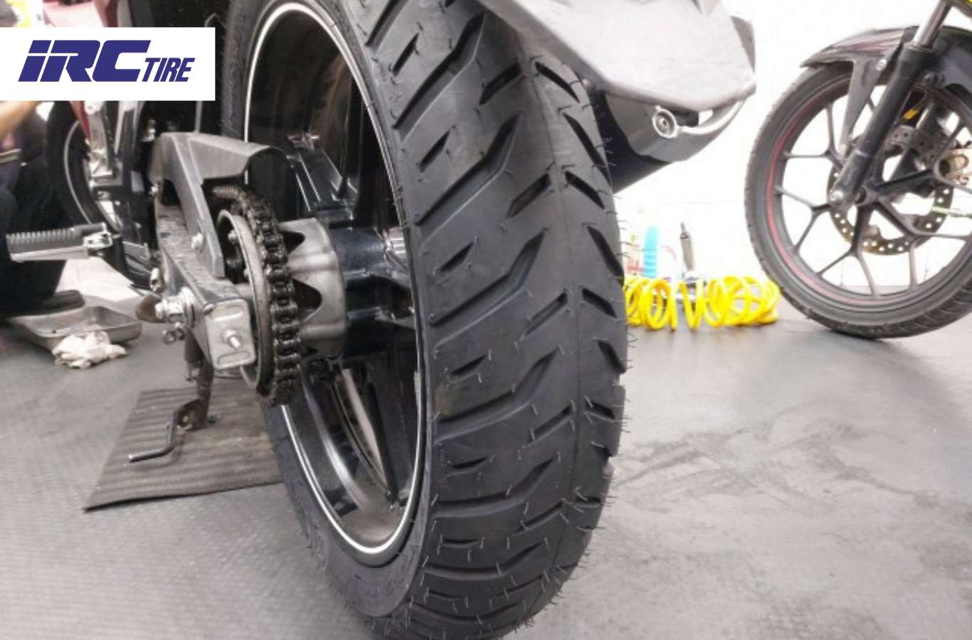 Cách nhận biết lốp xe đã bị lắp ngược