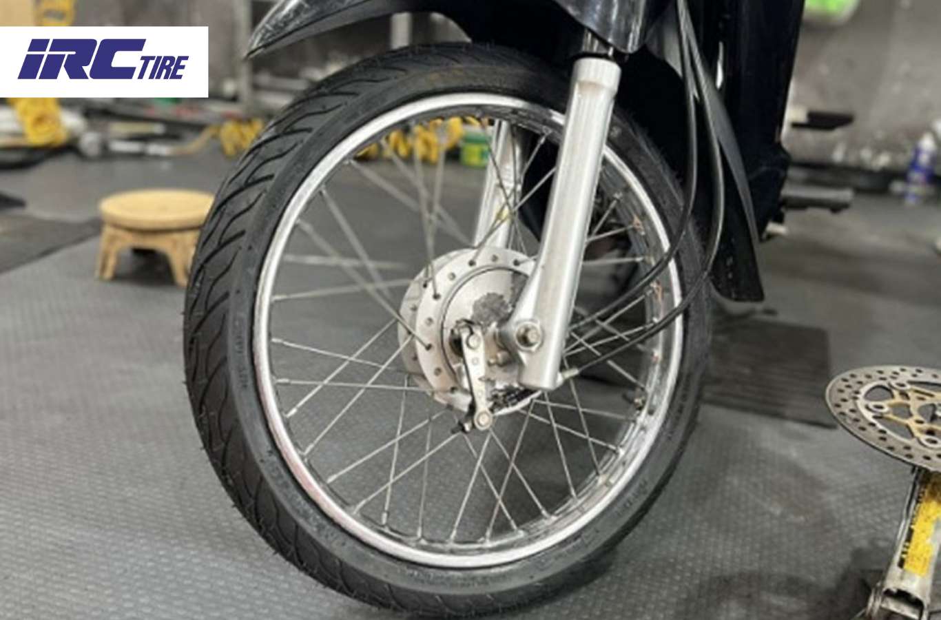 Thay lốp xe Wave chính hãng giá bao nhiêu?