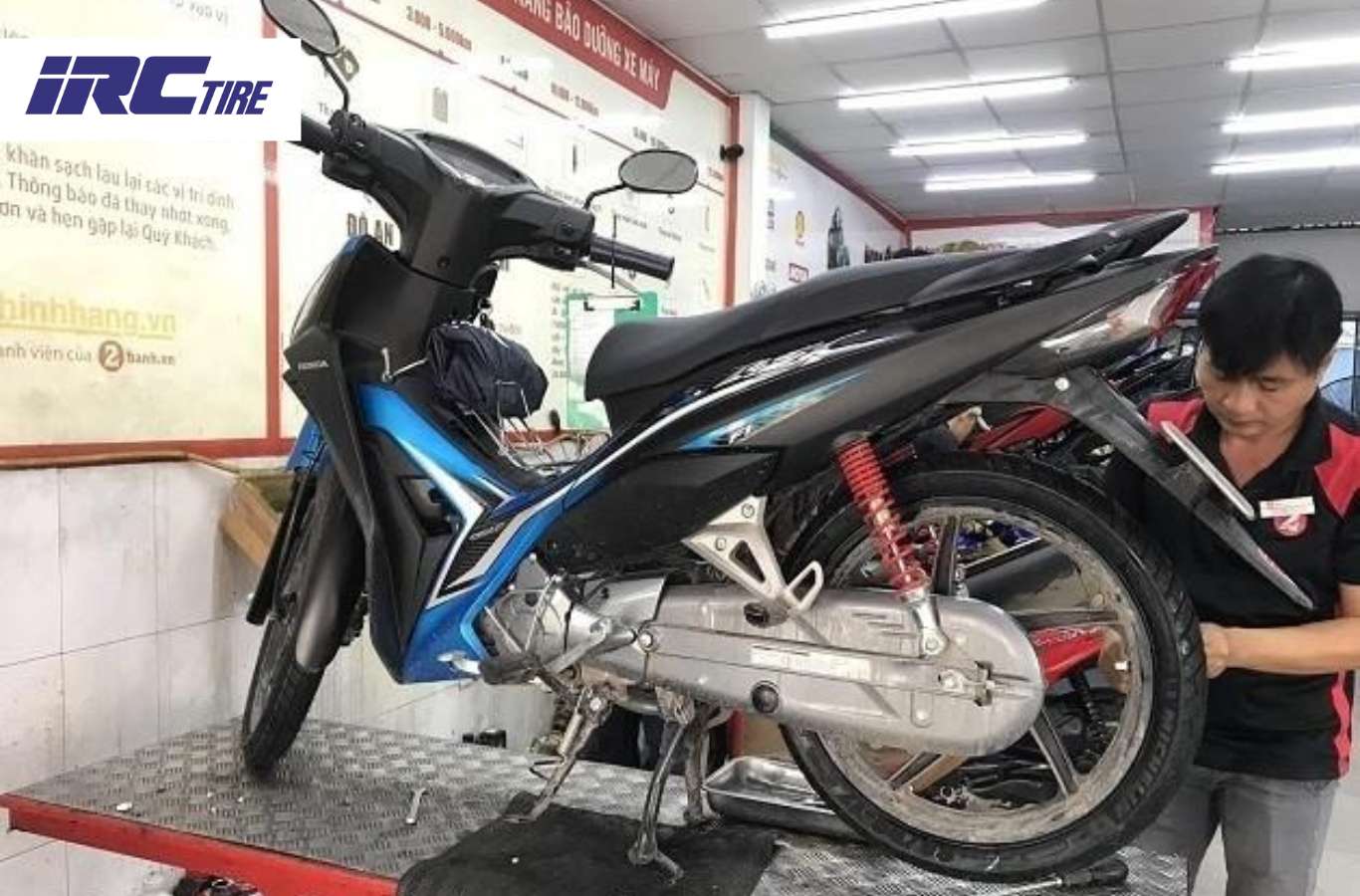 Thay vỏ không ruột cho xe Wave giá bao nhiêu?